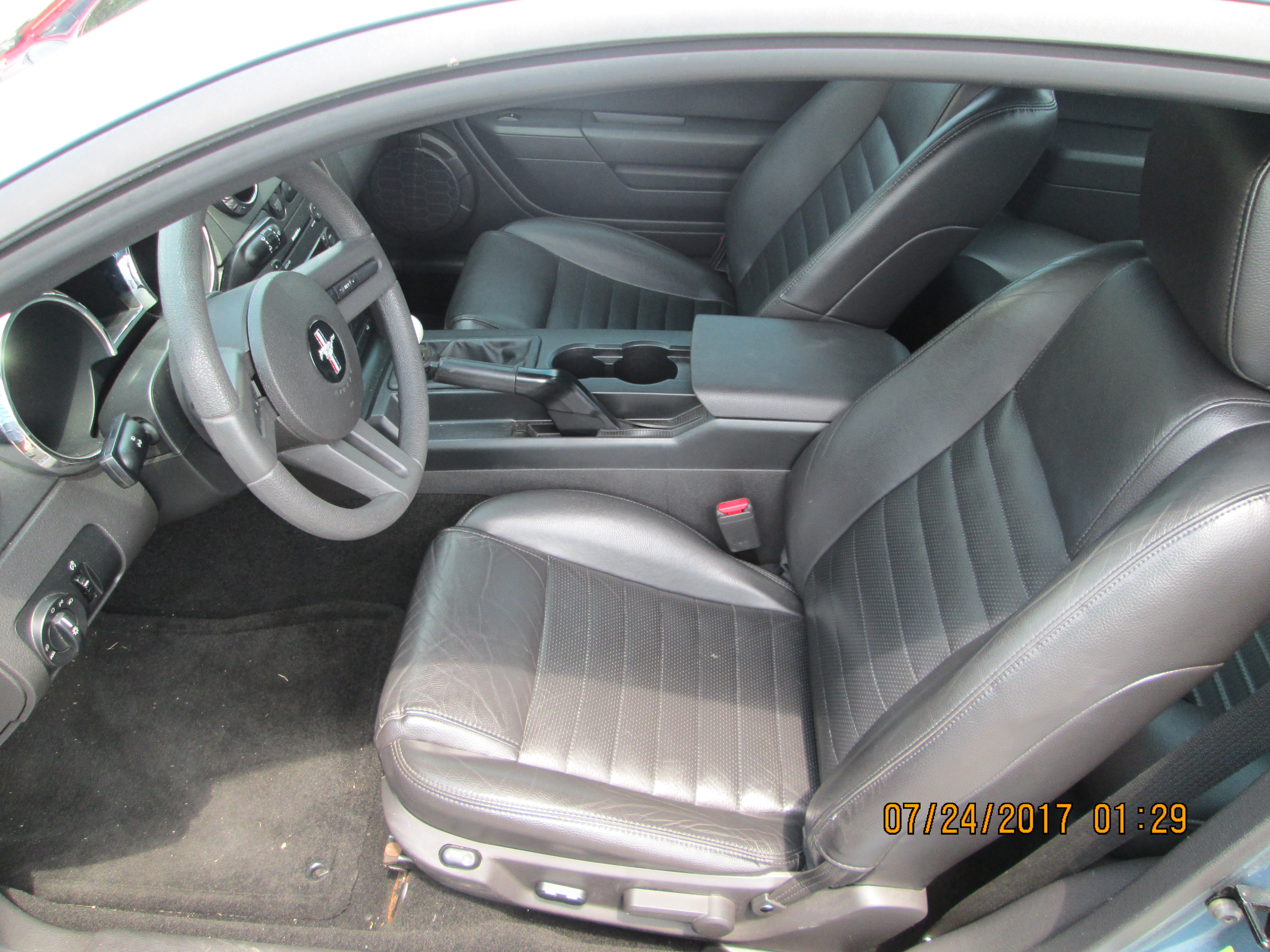 webassets/2005mustangseat.JPG