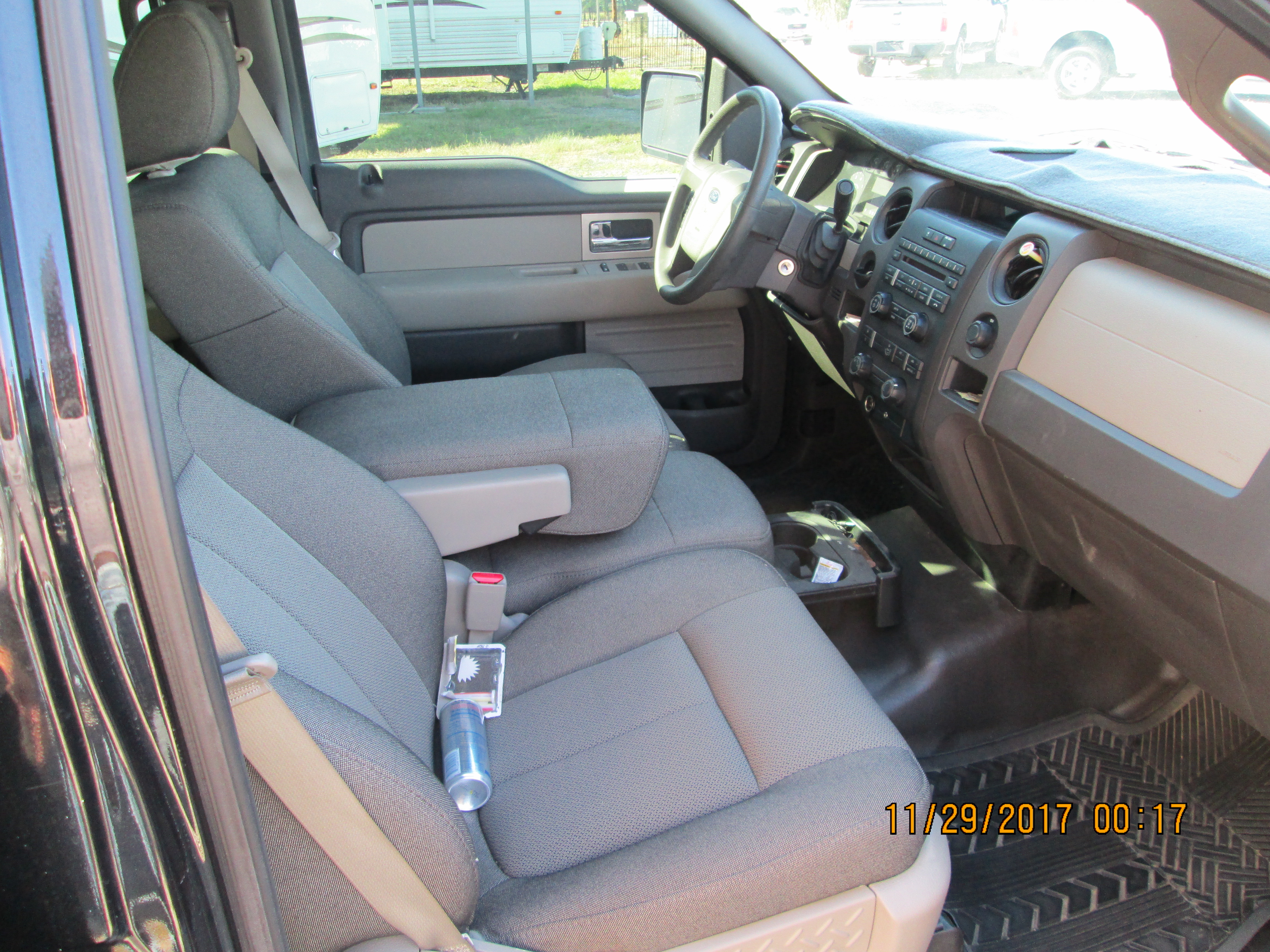 webassets/2010fordf150interior.JPG
