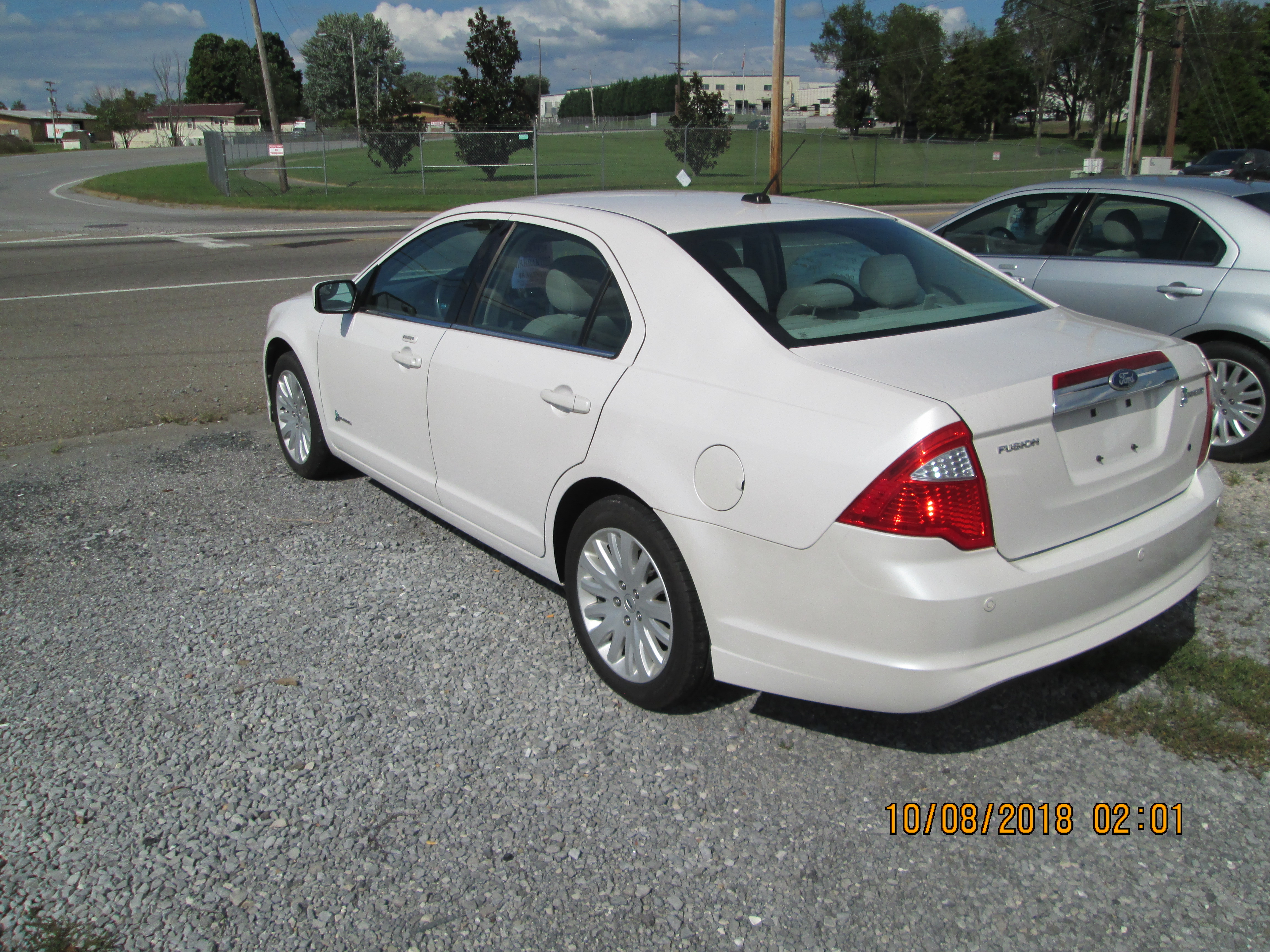 webassets/2011fusionwhiterear.JPG