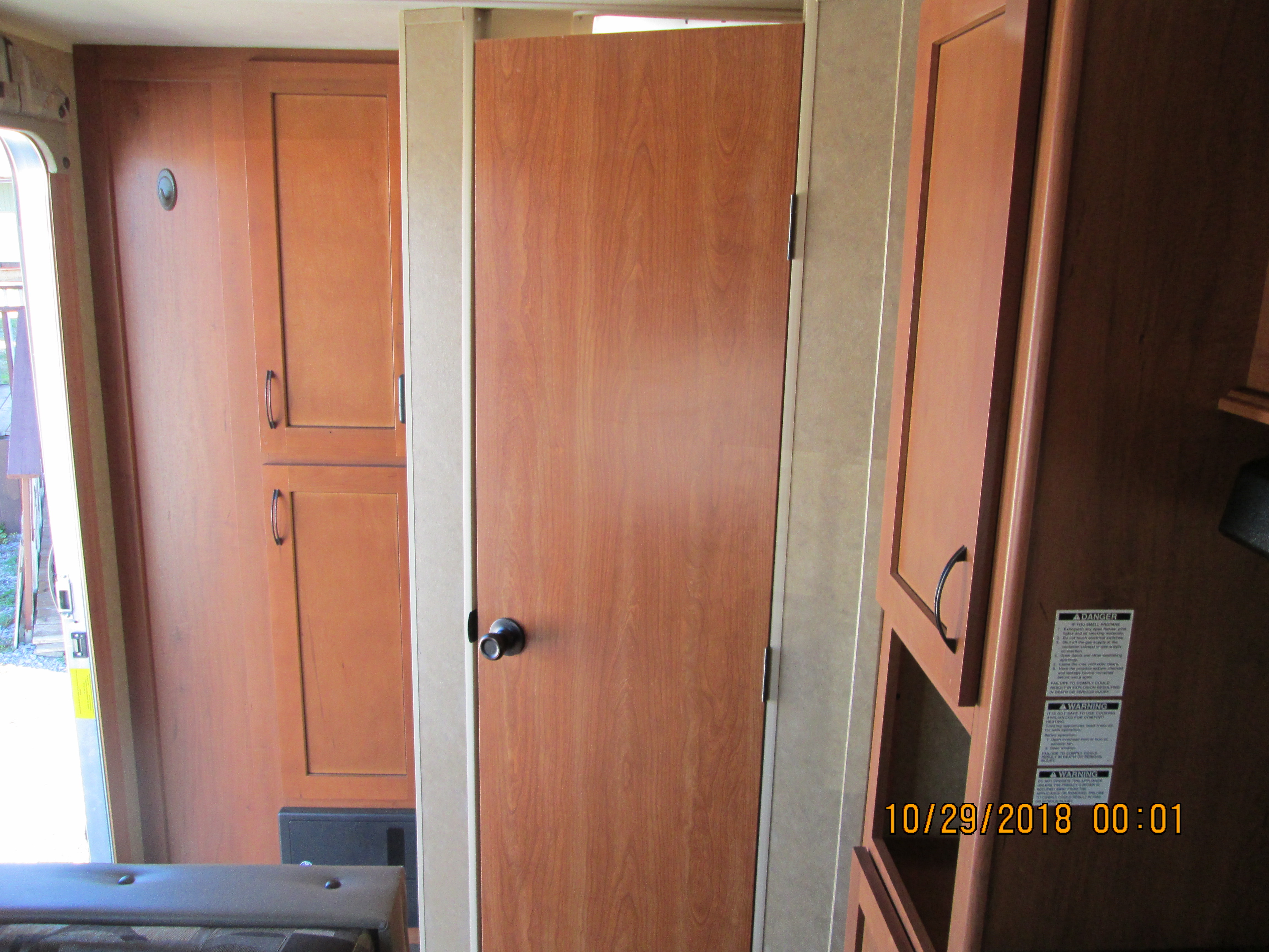webassets/camperbathroom.JPG